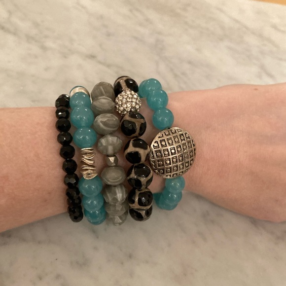 🔸NWT🔸 Gemstone Beaded Bracelet Set - Picture 4 of 16